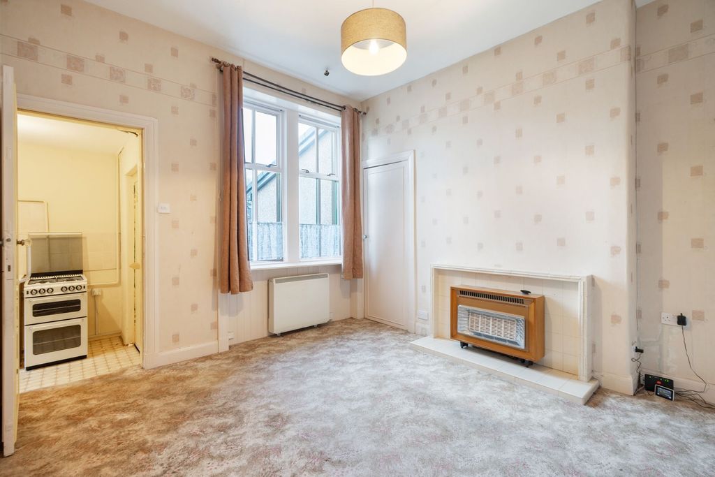 Property photo 3 of 23