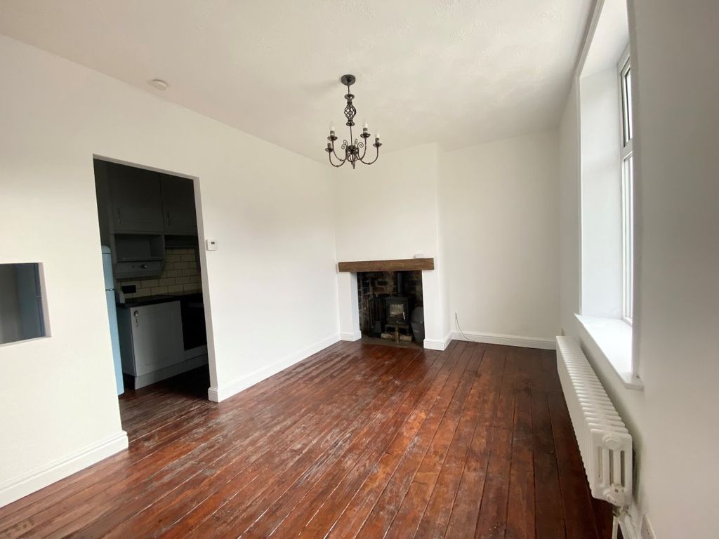 Property photo 3 of 9 Living Room