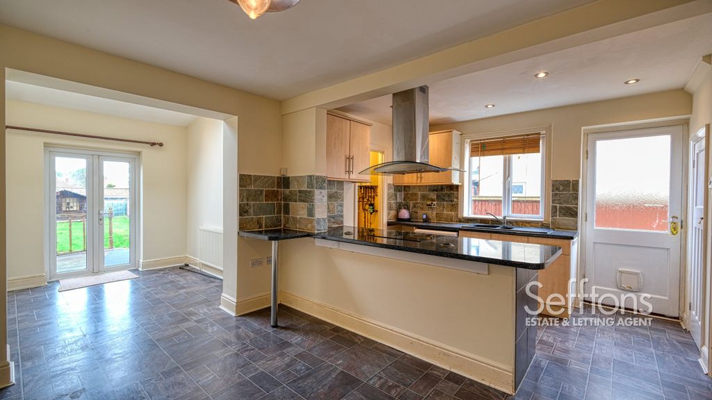 Property photo 3 of 20 Dscf2131_22