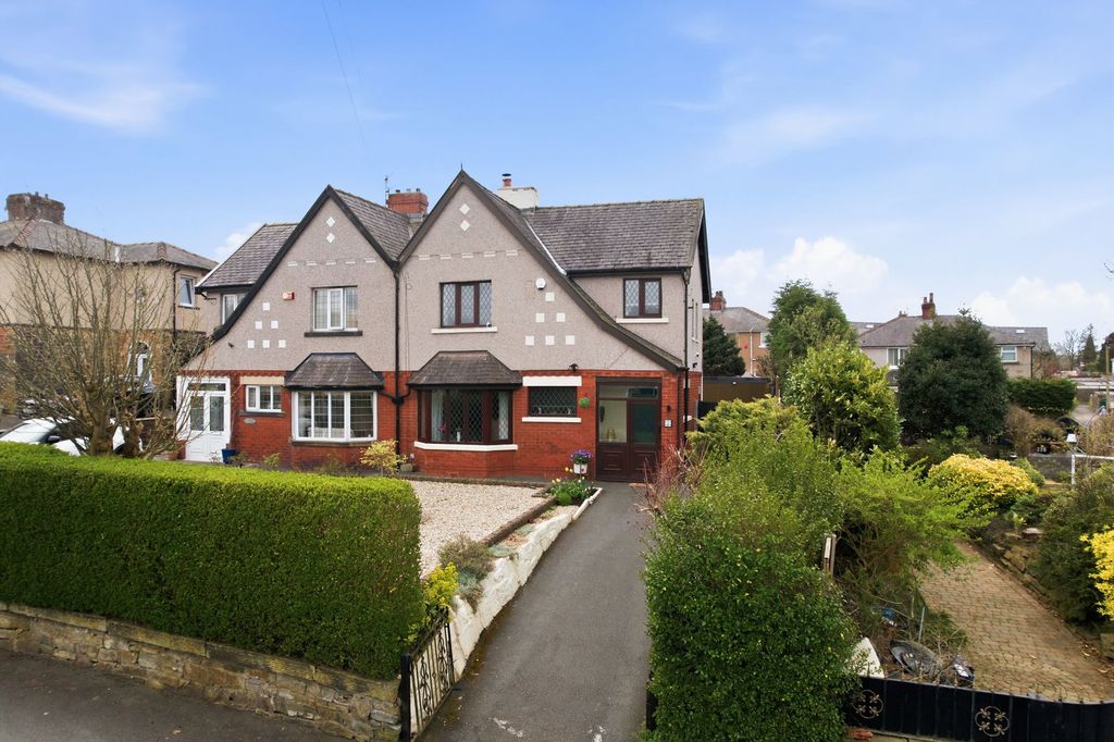 Property photo 1 of 49