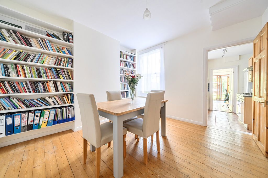 Property photo 1 of 23 1463641-15-6A0733...