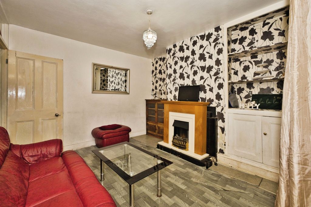 Property photo 2 of 12