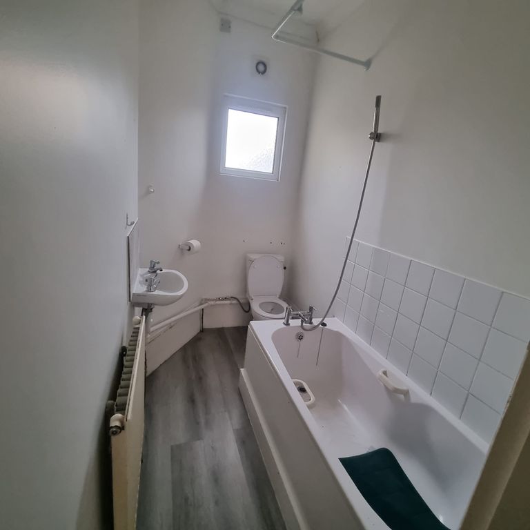 Property photo 3 of 4