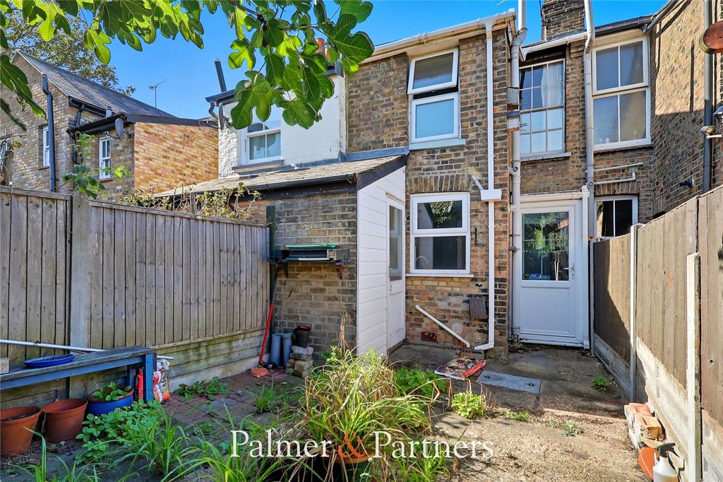 Property photo 1 of 23 Picture No. 06