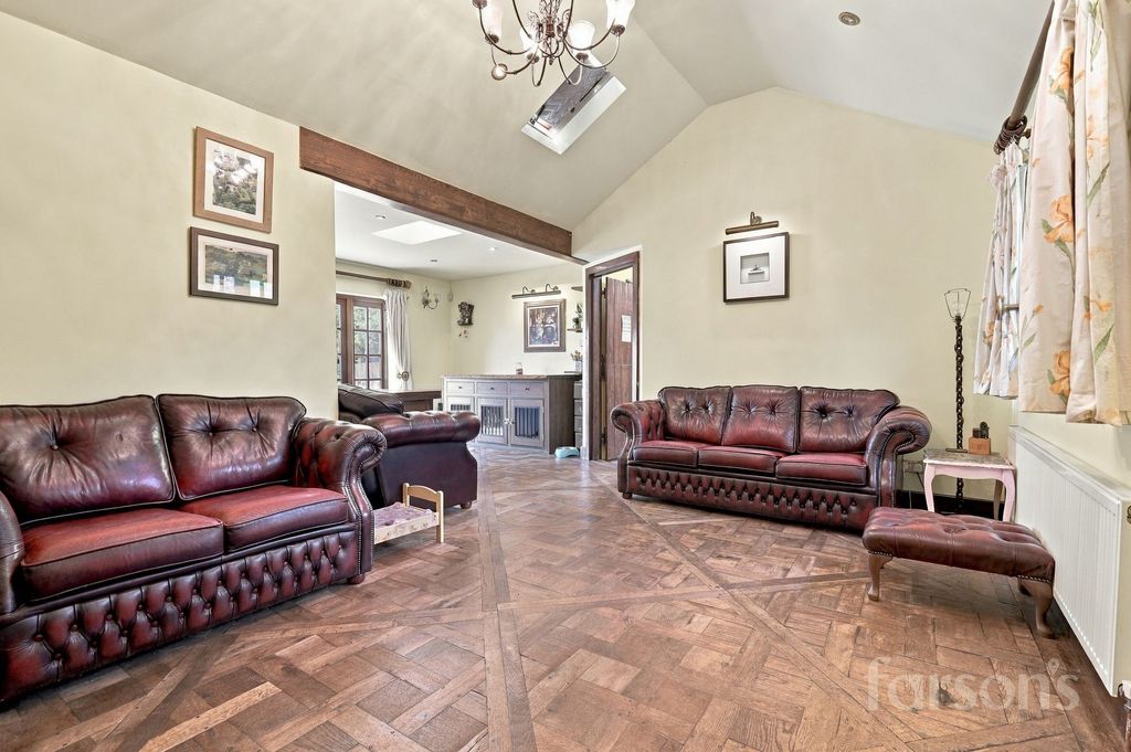 Property photo 2 of 42