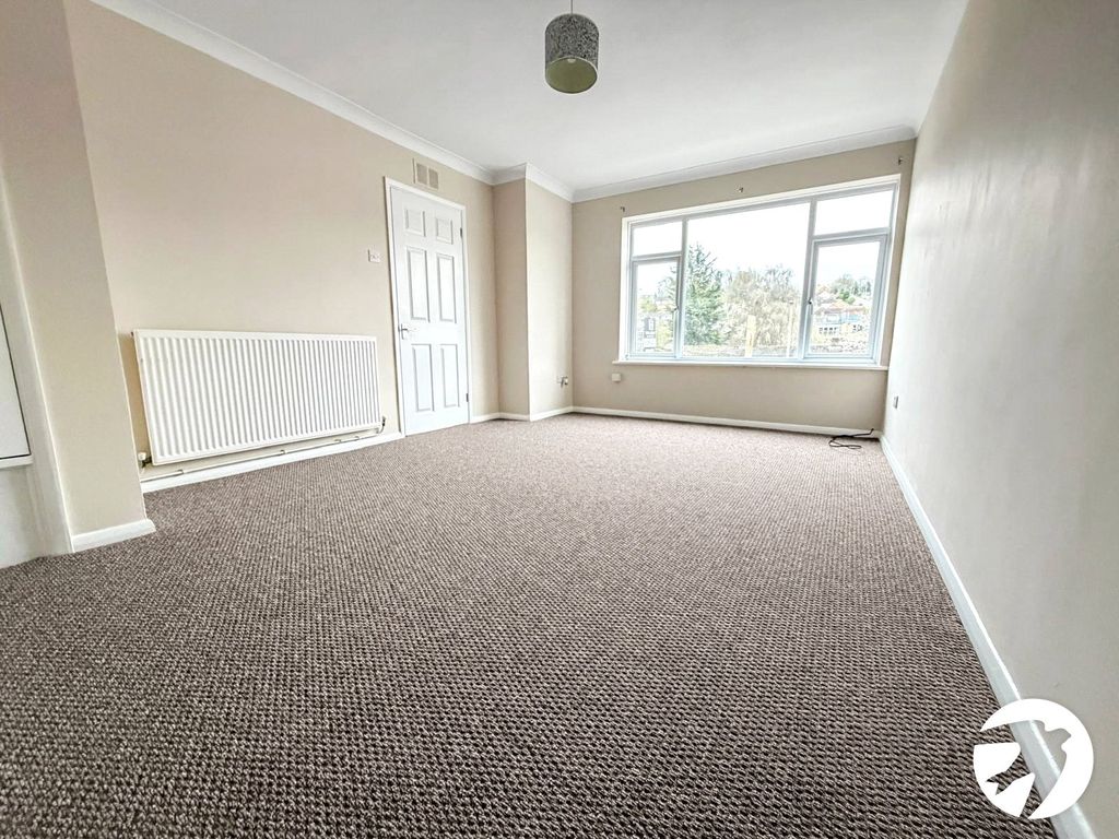 Property photo 2 of 17 Picture No. 18