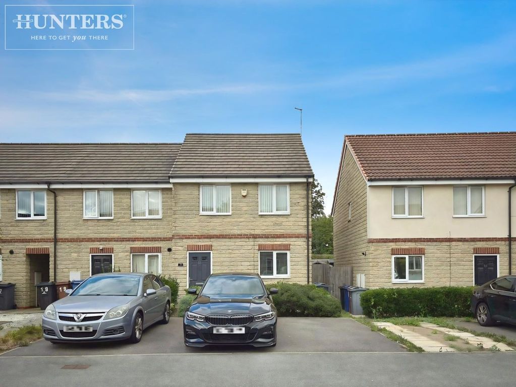 Property photo 1 of 15 Leslie Street Front .Jpeg