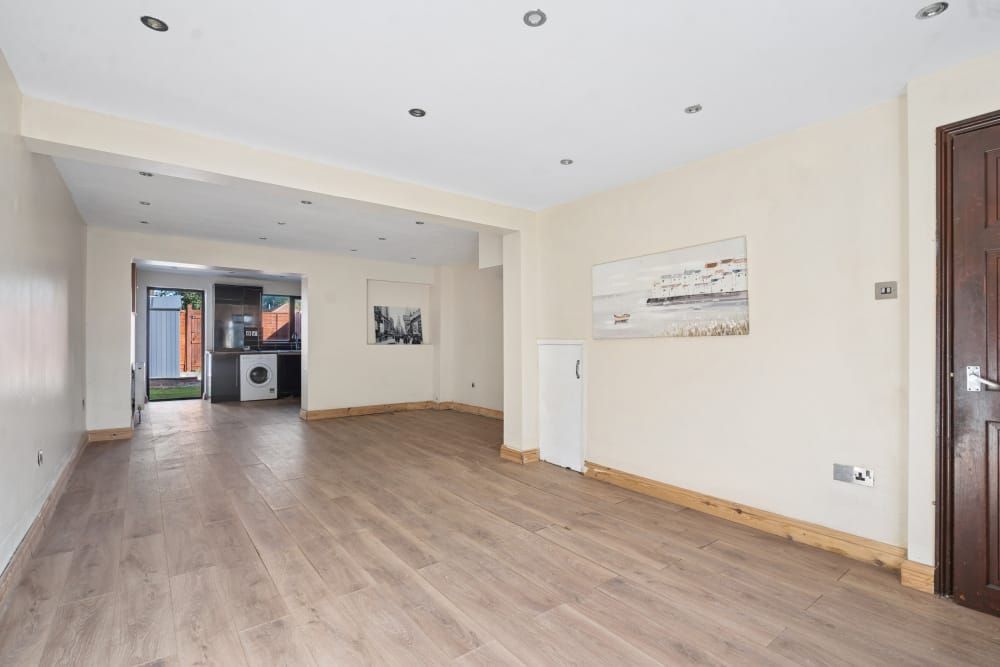 Property photo 2 of 22