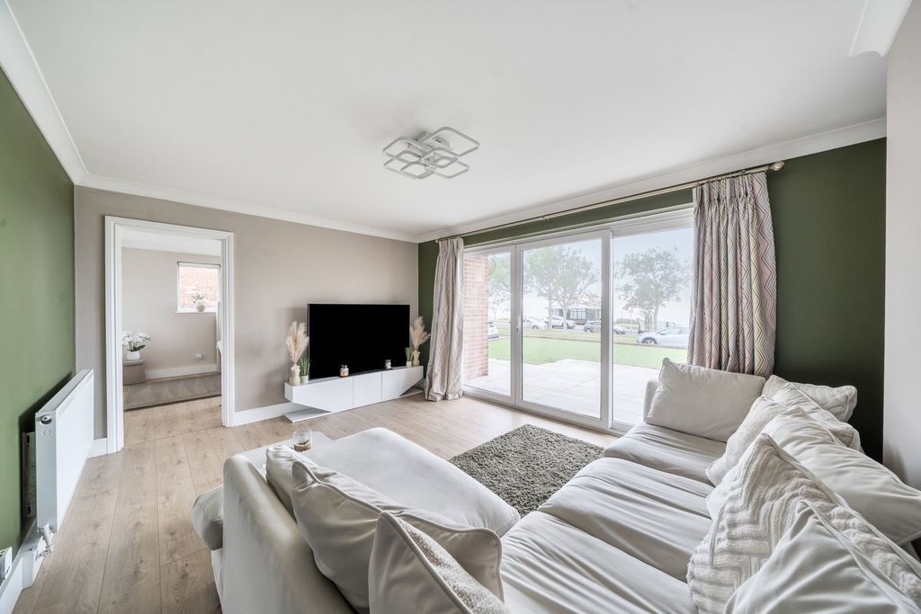 Additional image 5 of 2 bed flat for saleRoyal Esplanade, Ramsgate CT11