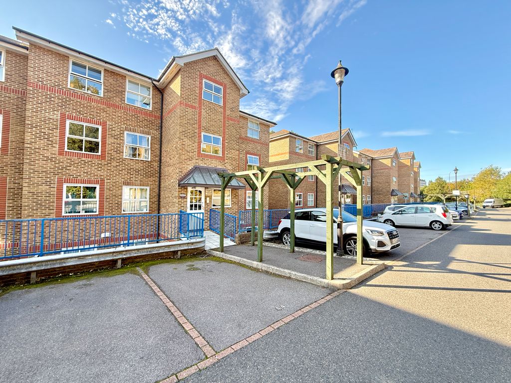 Property photo 1 of 6
