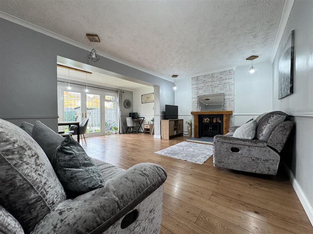 Property photo 2 of 53