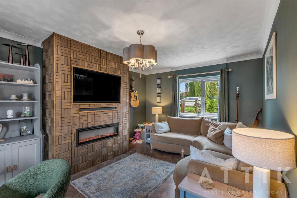 Property photo 2 of 41 Attik (25).Jpg