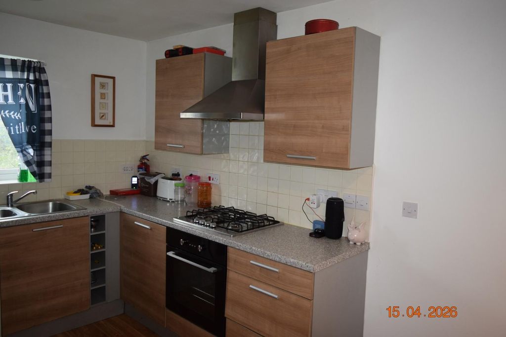 Property photo 2 of 17 Kitchen