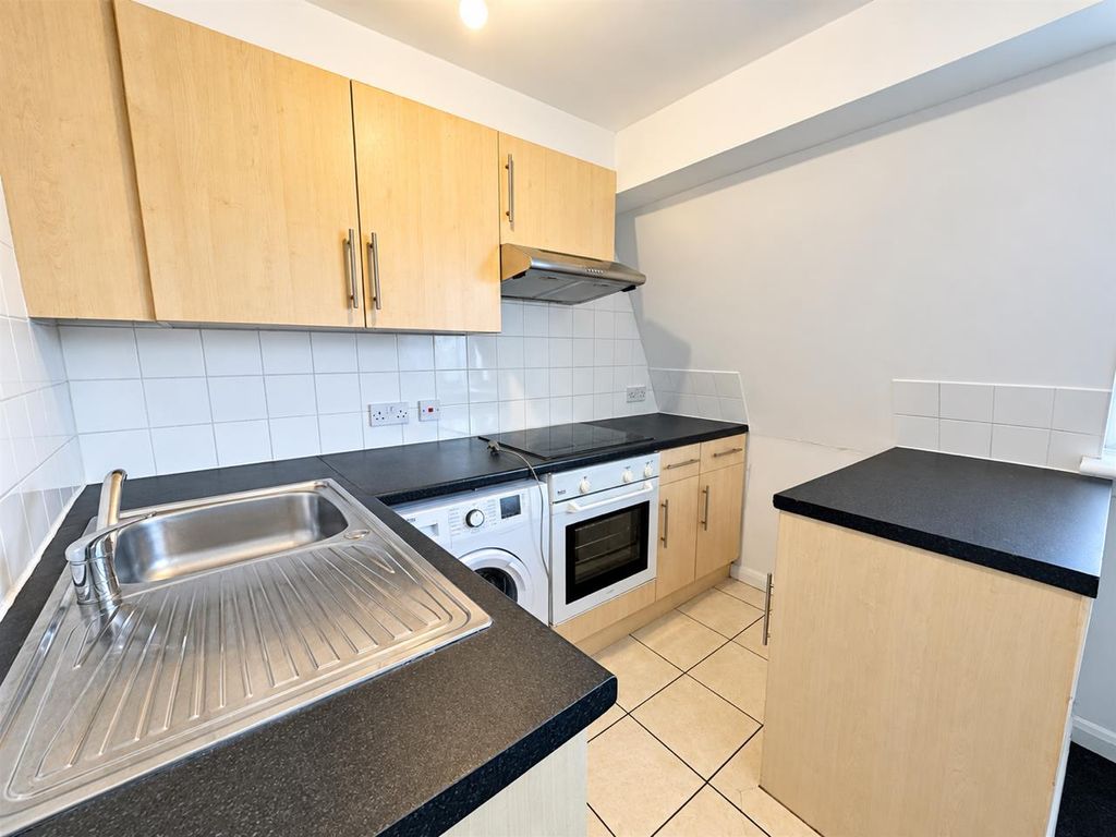 Property photo 1 of 6 06F85Cde-2Add-45D3-Af94-D34A5D63F236.Png