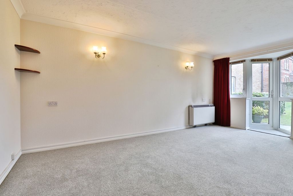 Property photo 3 of 18 Reception Room