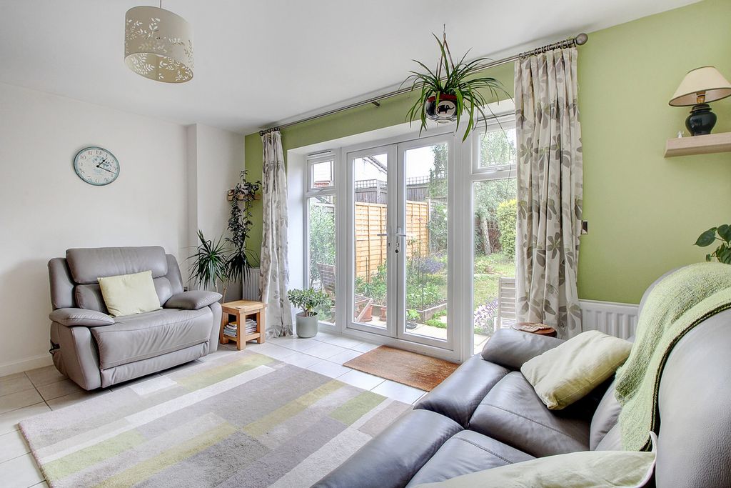 Property photo 2 of 21