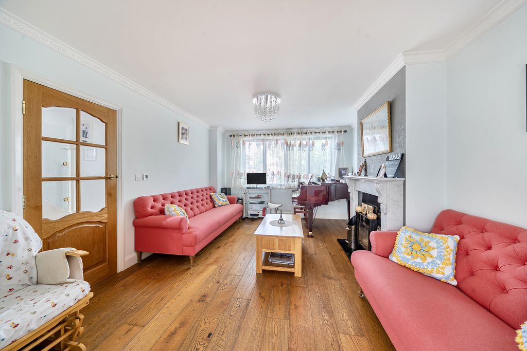 Property photo 3 of 19 Picture No. 22