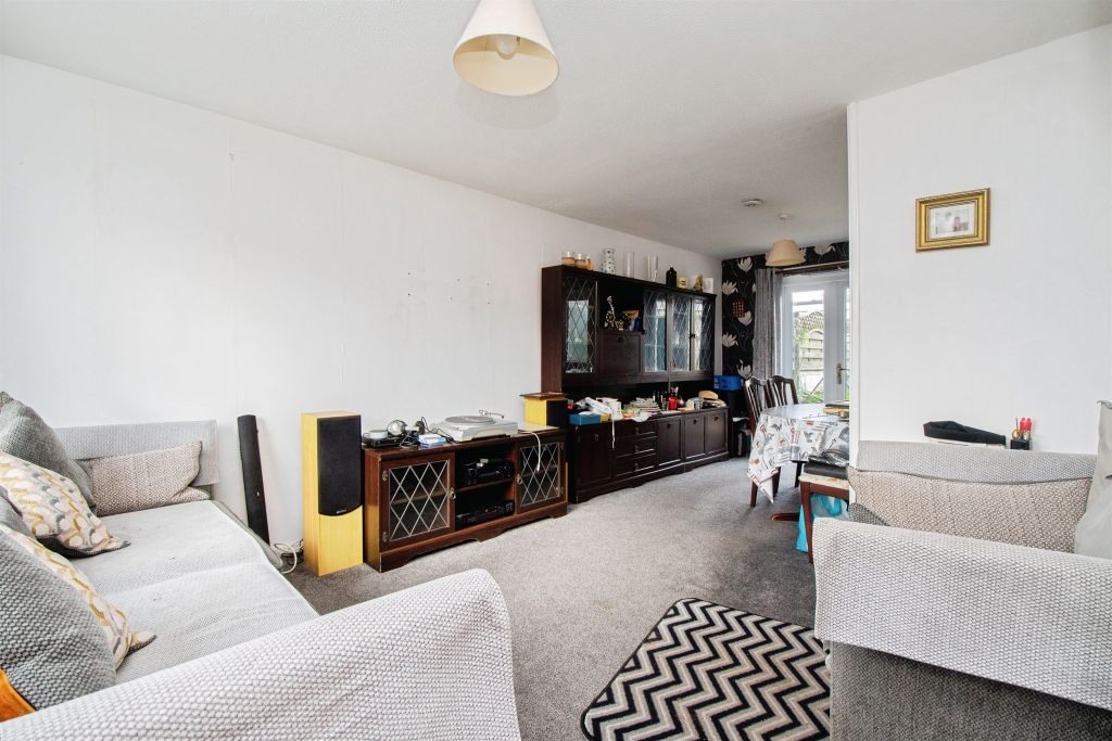 Property photo 2 of 23