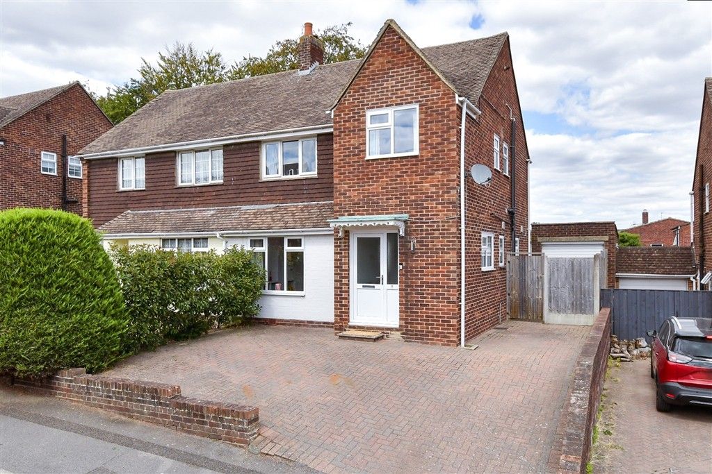 Property photo 1 of 12 External Web