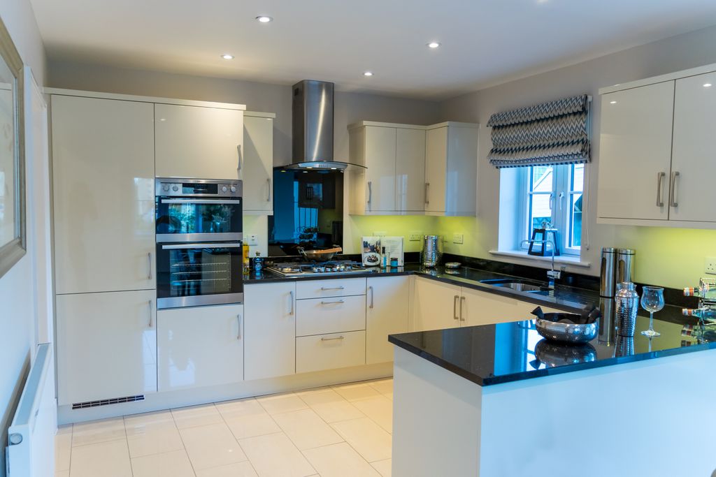 Property photo 3 of 14 Typical Belmore