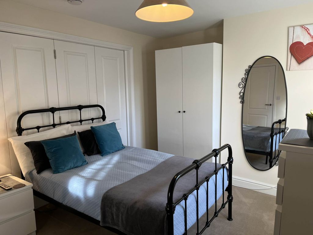 Property photo 2 of 30