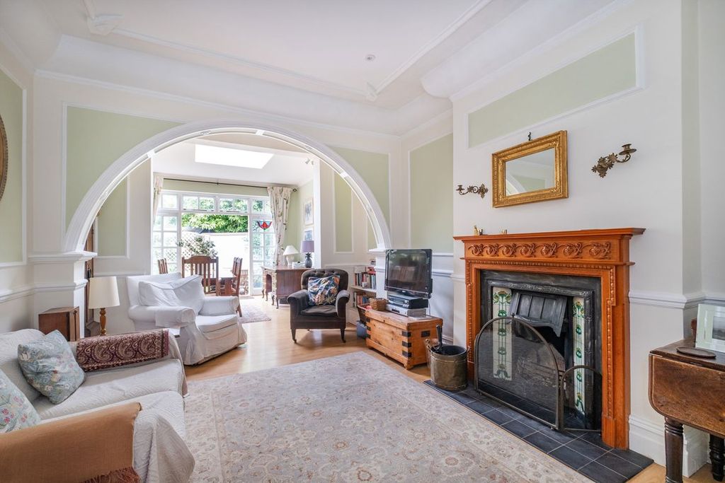 Property photo 2 of 12