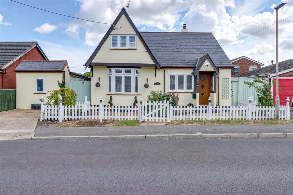 Property photo 1 of 36