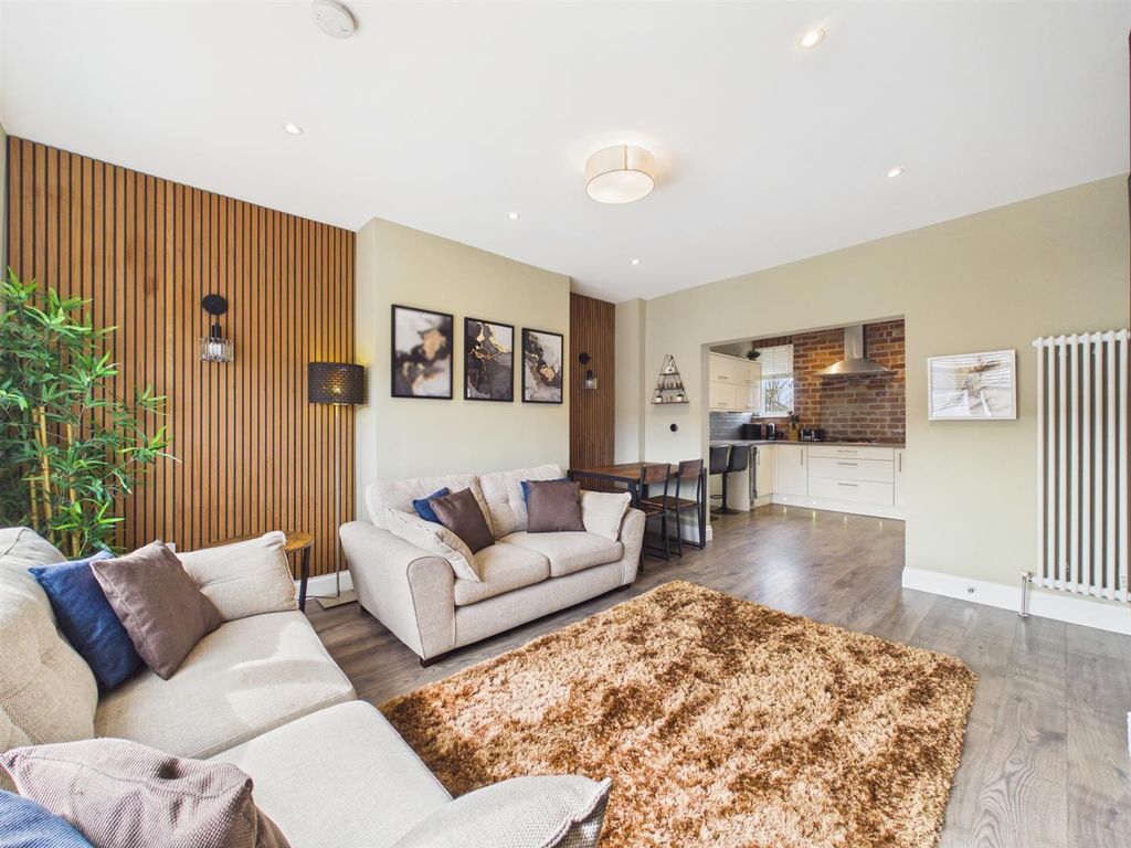 Additional image 4 of 3 bed flat for saleSandy Road, Renfrew PA4