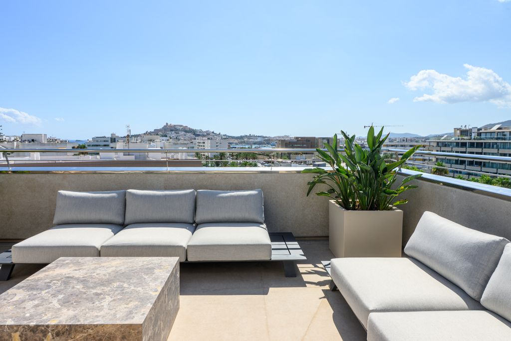 Property photo 3 of 19