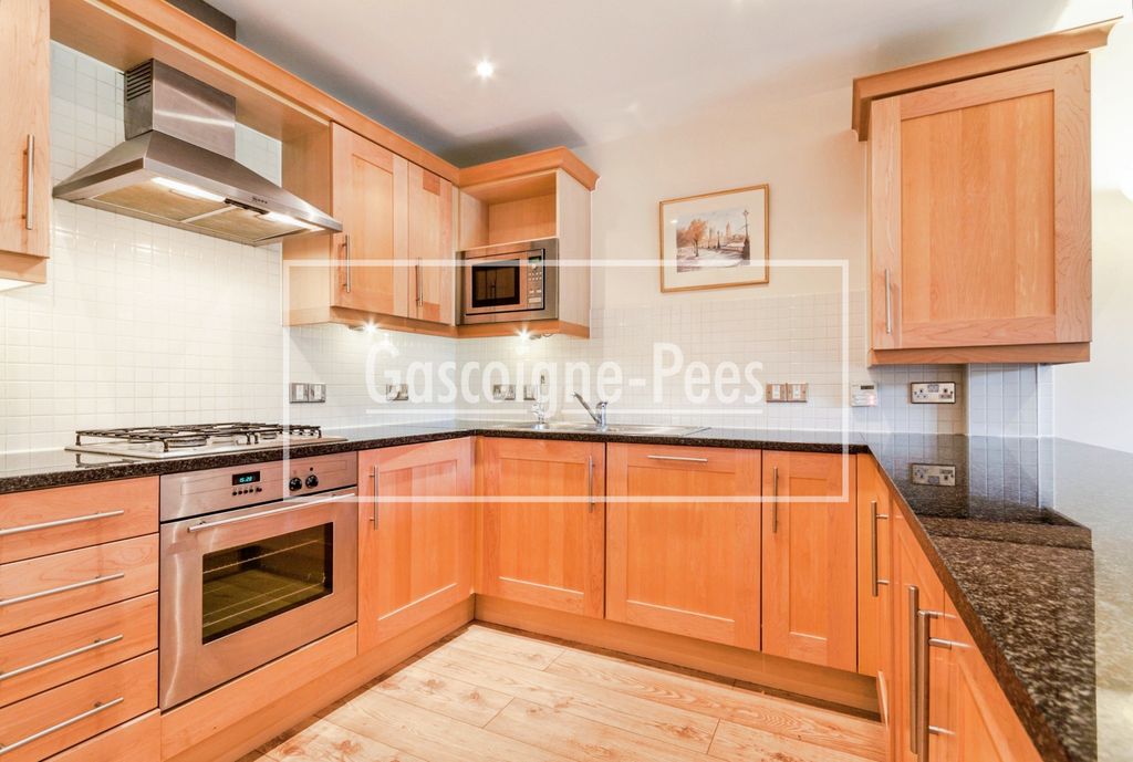 Property photo 2 of 8