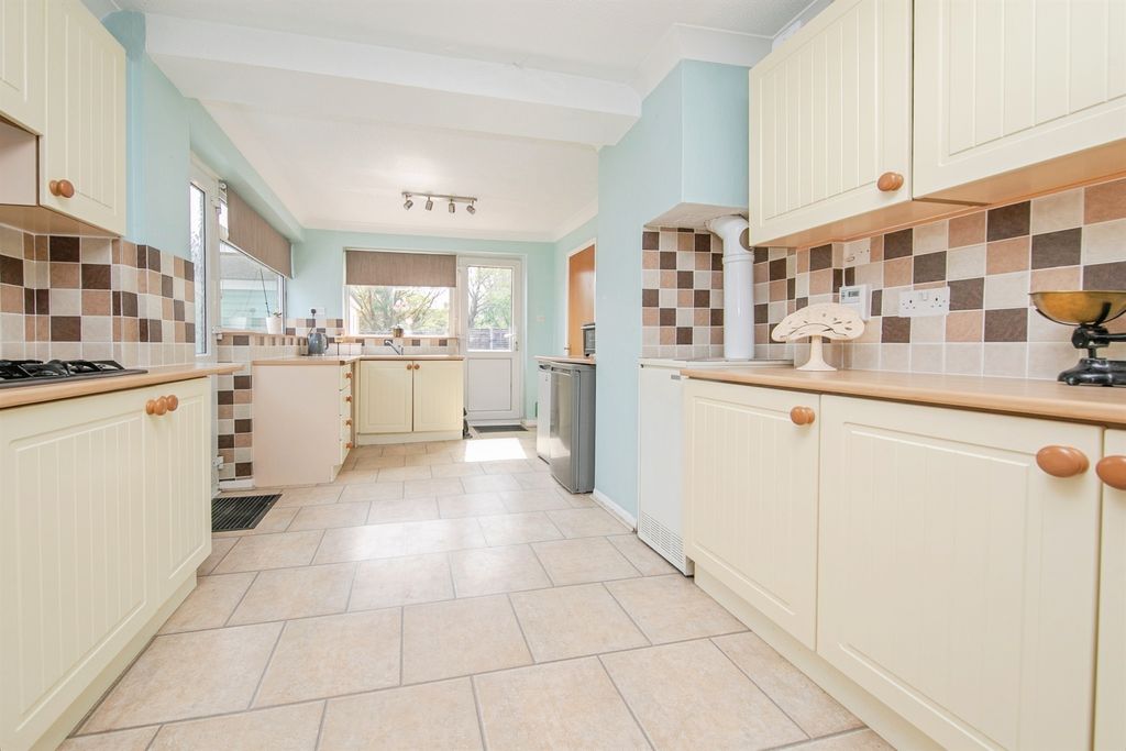 Property photo 3 of 17