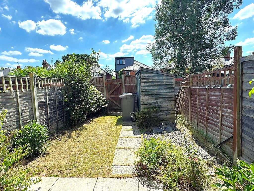 Property photo 2 of 15 Picture No. 24