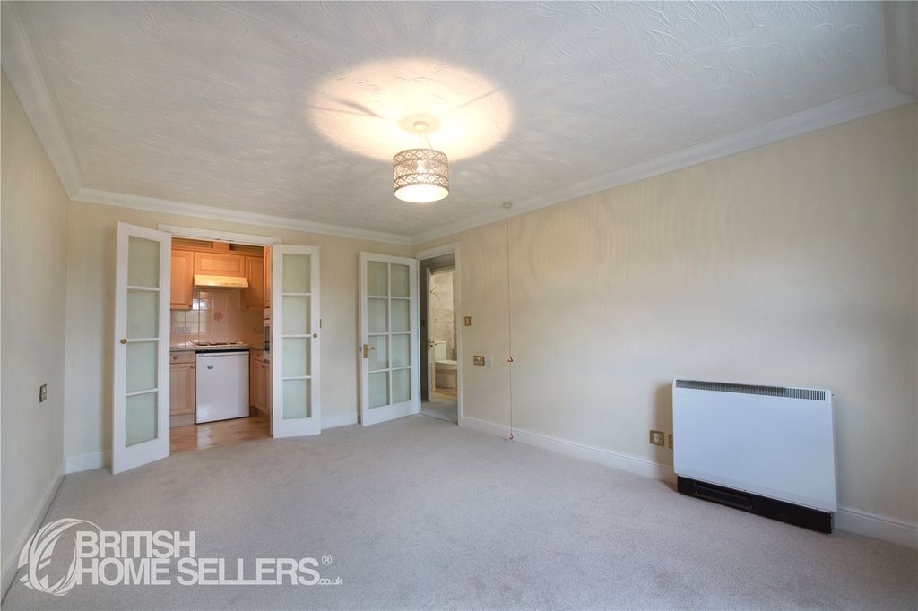 Property photo 3 of 8 Picture No. 09