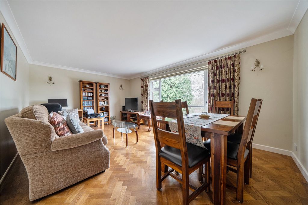 Property photo 3 of 24 Picture No. 01