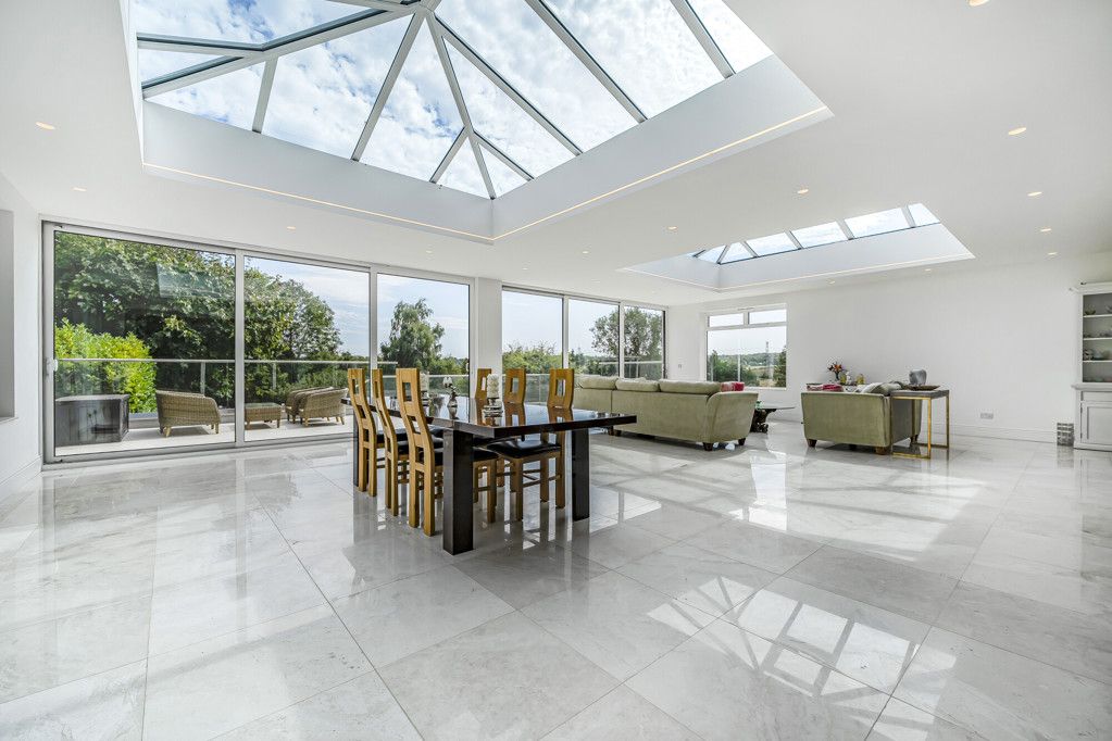 Property photo 2 of 31 Dining