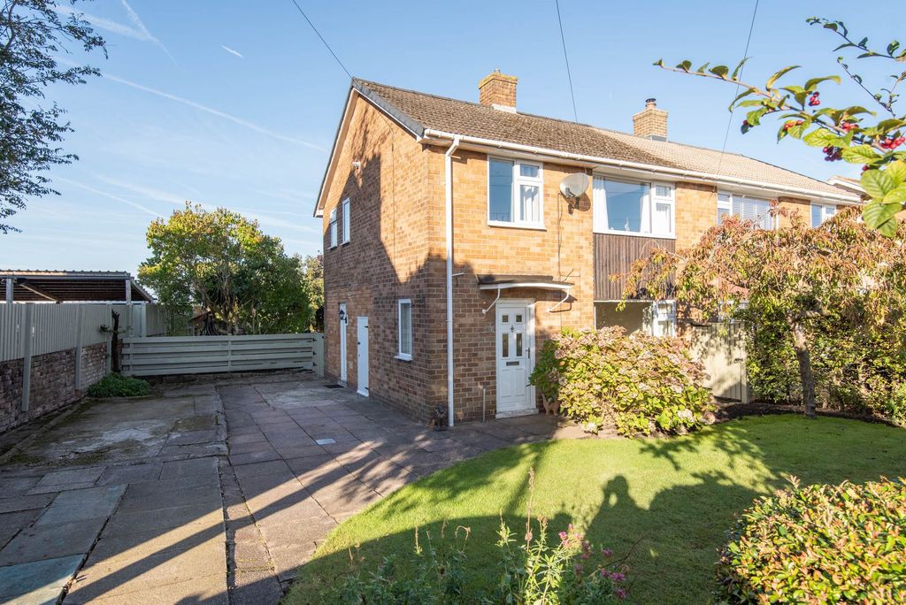 Property photo 1 of 20