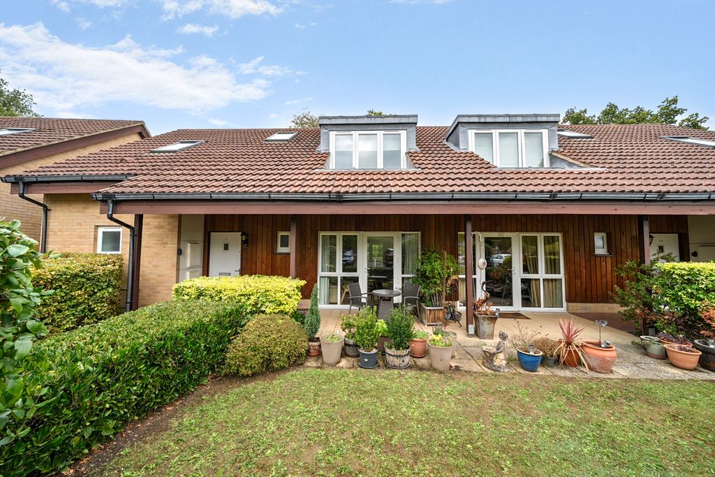 Property photo 1 of 24 Picture No. 06