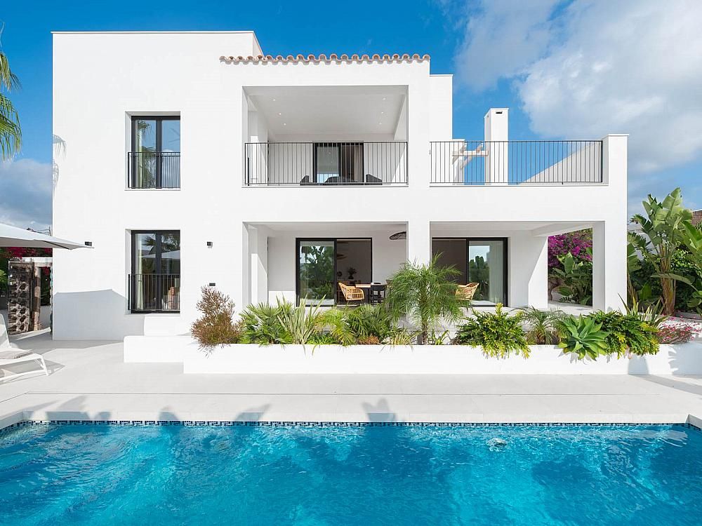 Property photo 1 of 39