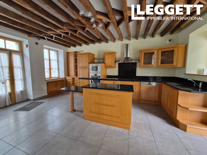 Property photo 2 of 10