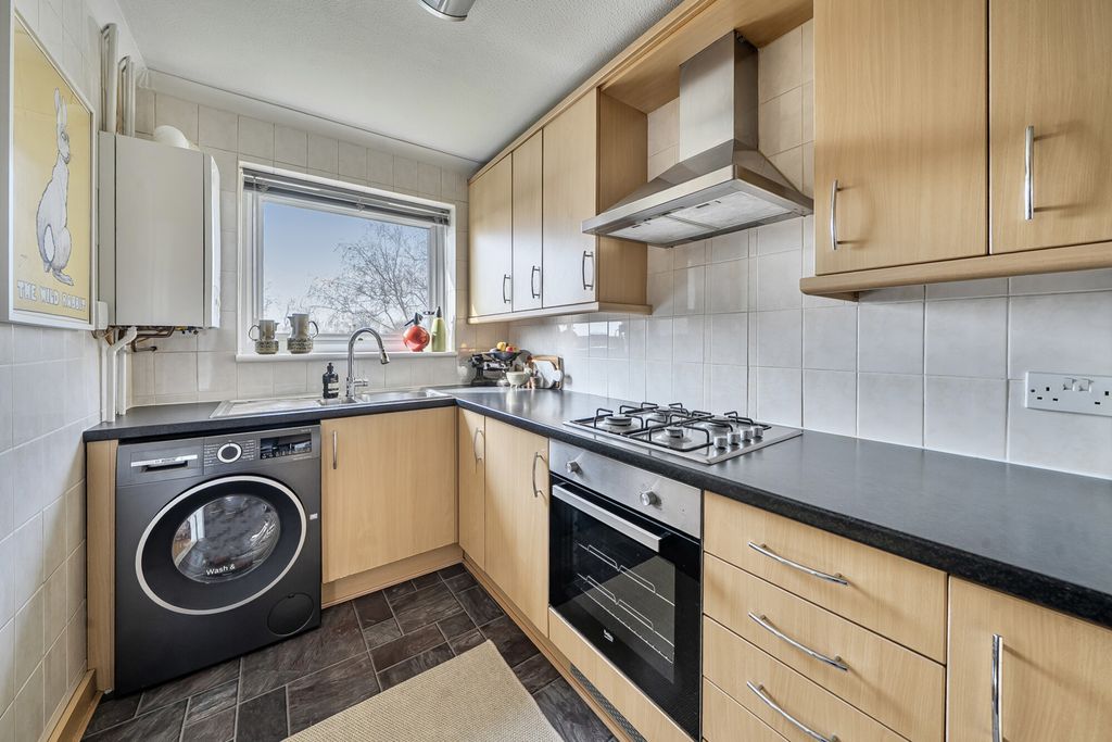 Property photo 3 of 15 1429925-8-69Bd243...