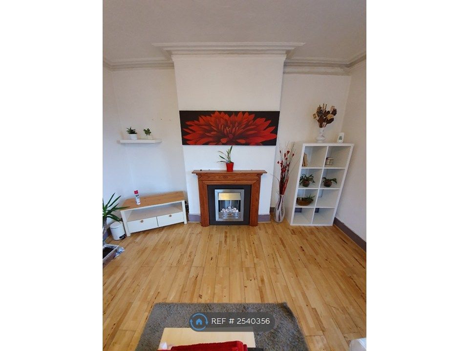 Property photo 2 of 16 Living Room