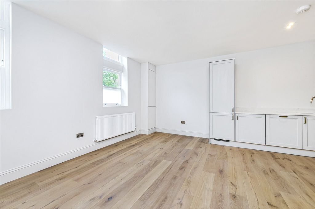 Property photo 3 of 16 Picture No. 03
