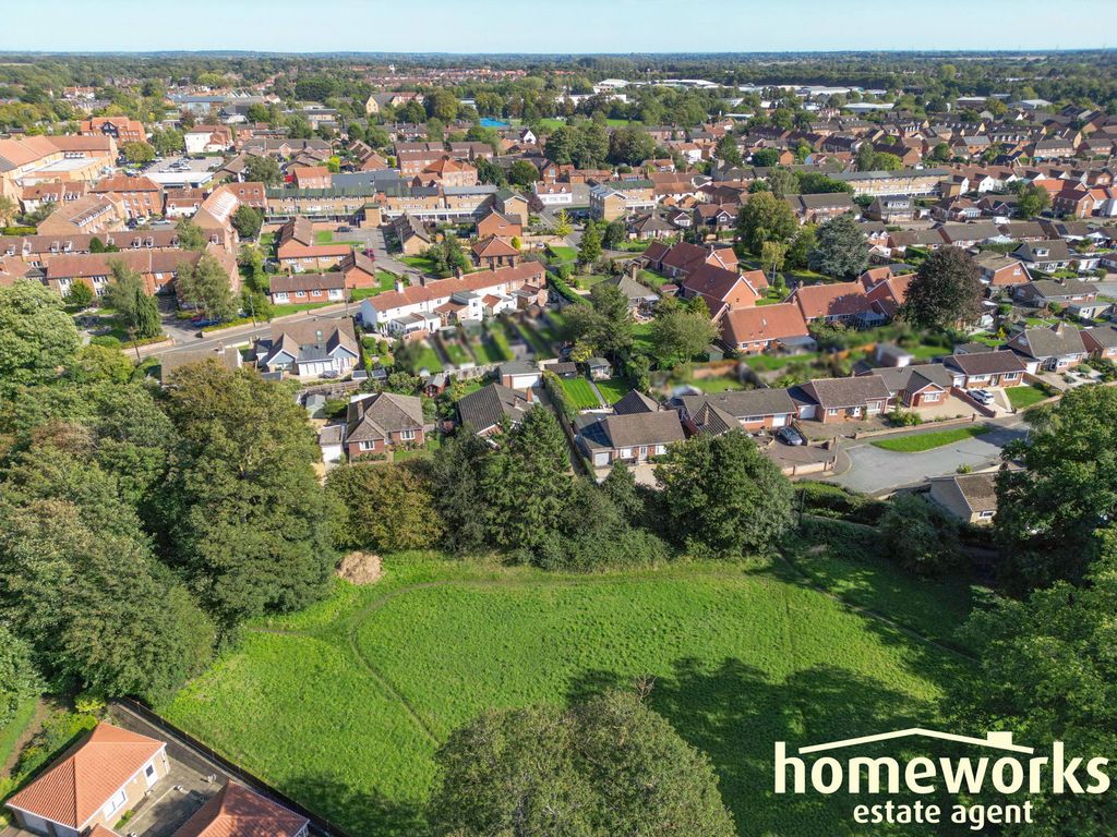 Property photo 2 of 14