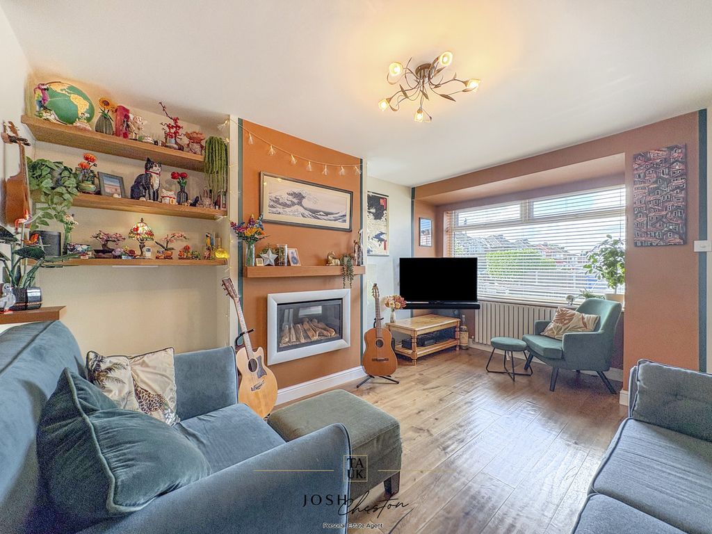Property photo 3 of 30