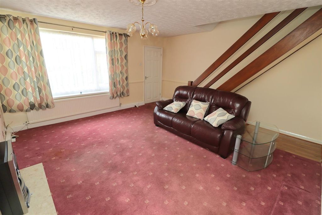 Property photo 2 of 10 Img_1886.Jpg