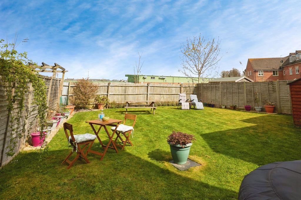 Property photo 2 of 14