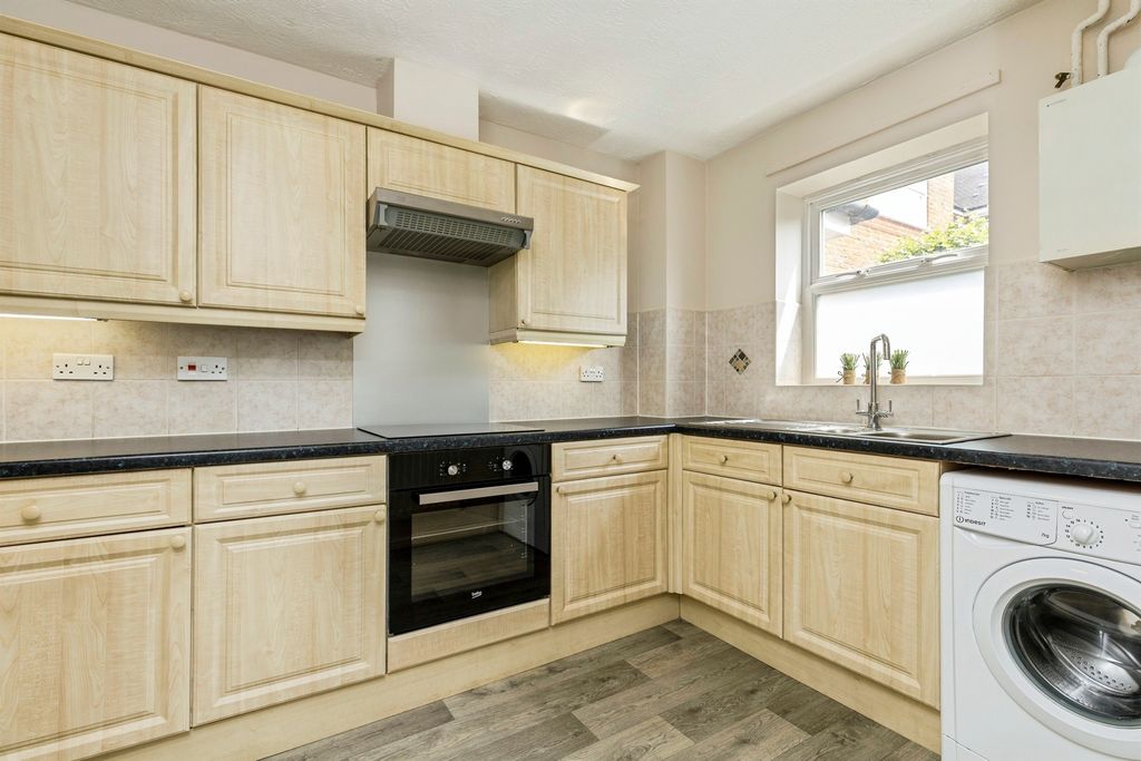 Property photo 3 of 13