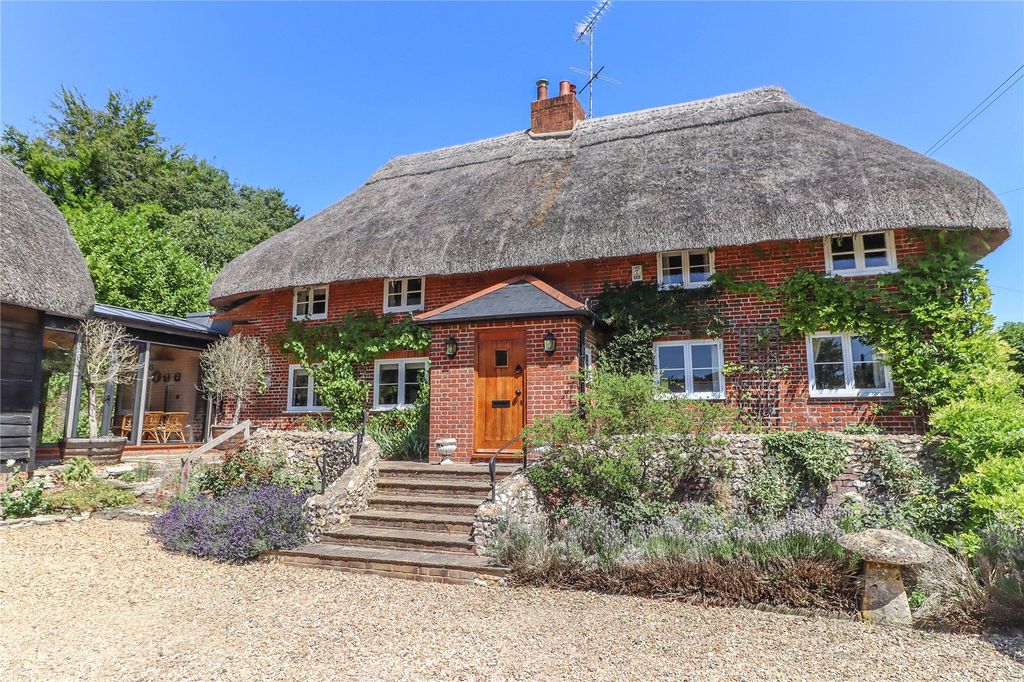 Property photo 2 of 32 Picture No. 02