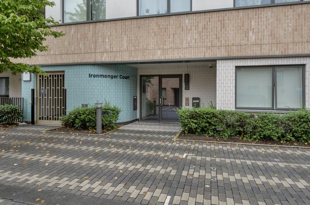 Property photo 2 of 13