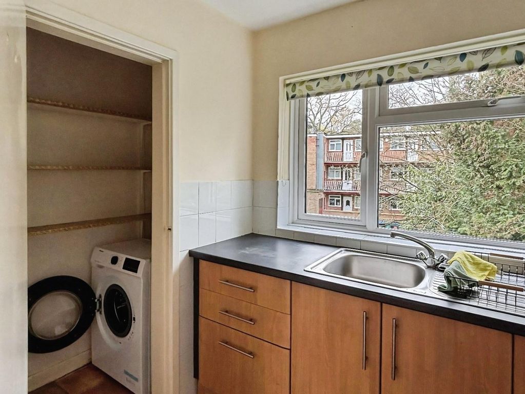 Property photo 3 of 14 A51c1437-8Be64524-10E2-4436-A081-10F855646334.Jpeg